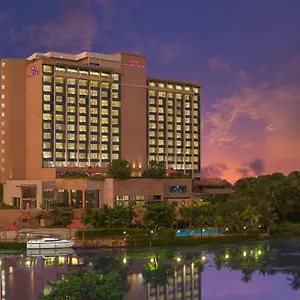 ***** Hotel Crowne Plaza By Ihg India